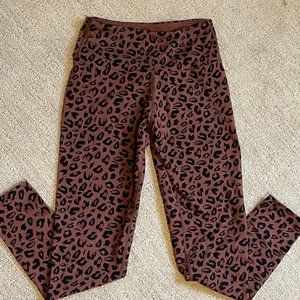 *NWT* LEGGINGS by RyderWear Australia - Brown Cheetah $73 RETAIL *NEW WITH TAGS*